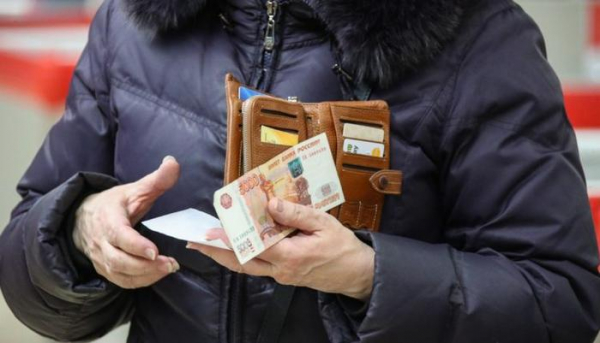 Из-за падения доходов россияне стали покупать больше хлеба Из-за падения доходов россияне стали покупать больше хлеба0