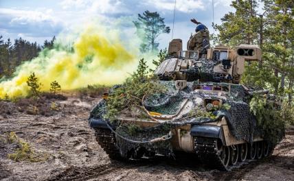 Автор InfoBRICS назвал причины потери большинства БМП Bradley украинской армией На фото: боевая машина M2 Bradley.