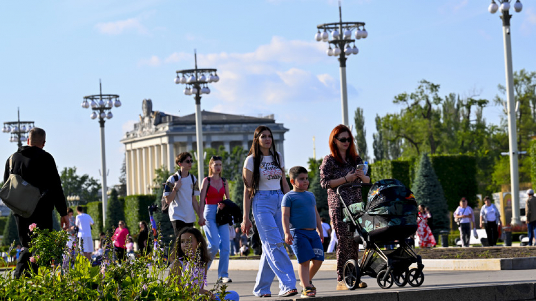 Синоптик: температура на рабочей неделе в Москве будет превышать норму на 3 °С Синоптик: температура на рабочей неделе в Москве будет превышать норму на 3 °С