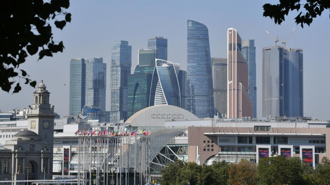 Синоптик Леус спрогнозировал солнечную и прохладную погоду в Москве Синоптик Леус спрогнозировал солнечную и прохладную погоду в Москве