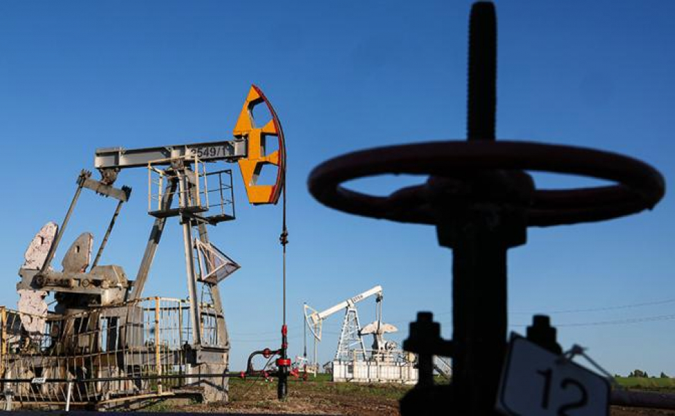 Саудиты решили демпингануть, и наша нефть сразу упала в цене — надолго ли? Саудиты решили демпингануть, и наша нефть сразу упала в цене - надолго ли?